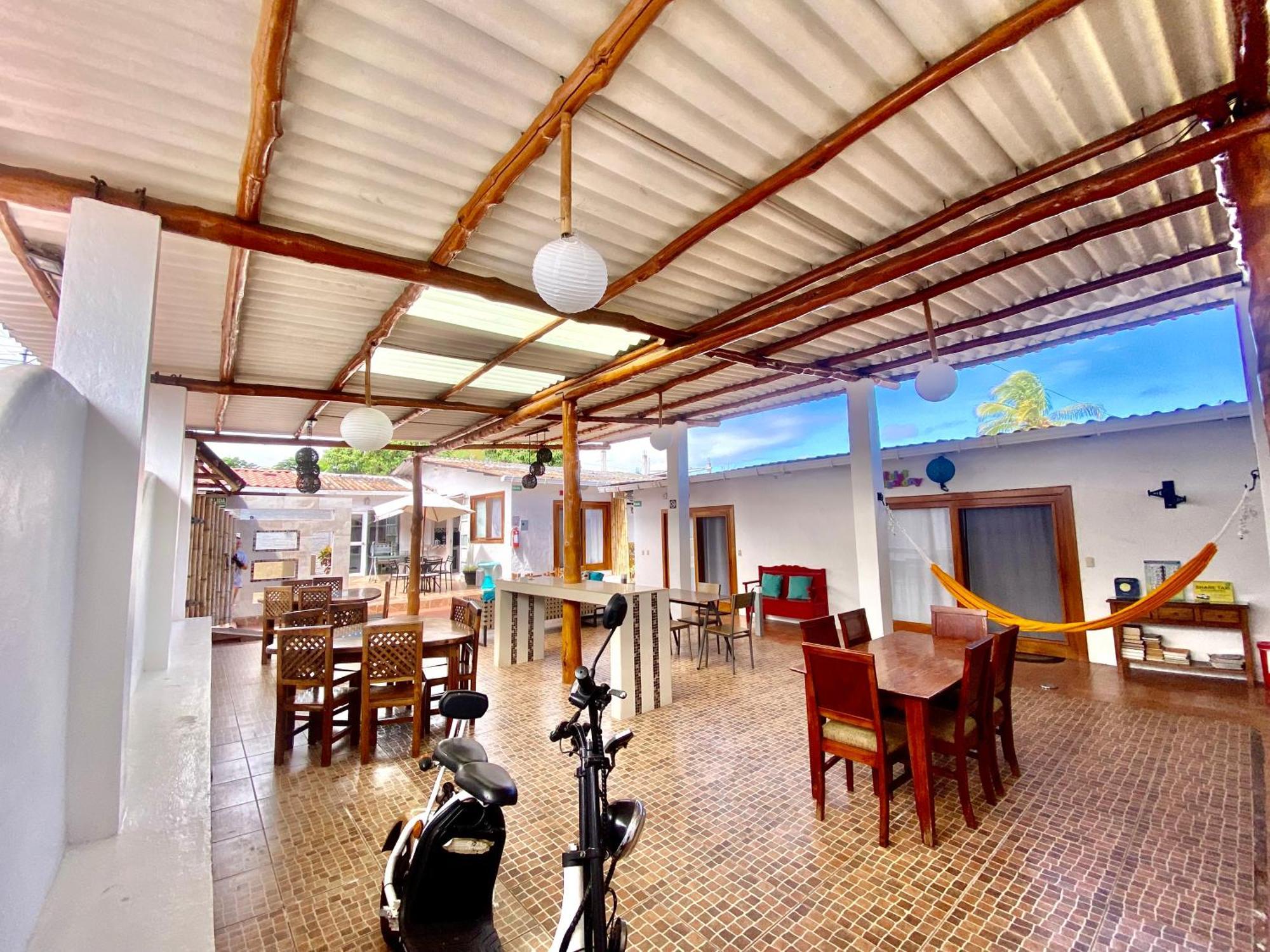 Zurisadai Ξενοδοχείο Puerto Ayora  Εξωτερικό φωτογραφία