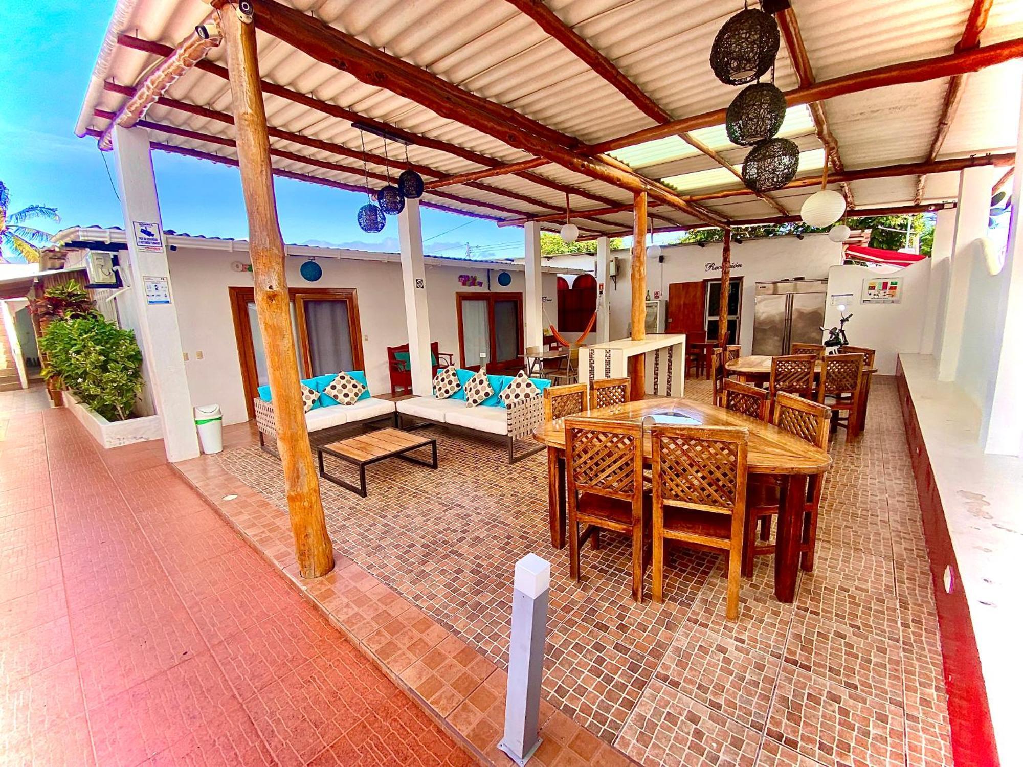 Zurisadai Ξενοδοχείο Puerto Ayora  Εξωτερικό φωτογραφία